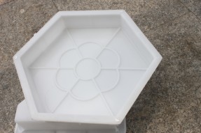 六棱塊護坡塑料模具什么材質的好？